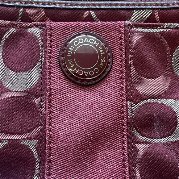 NWT Coach Authentic Plum Purple Signature Clutch Wristlet Y2K